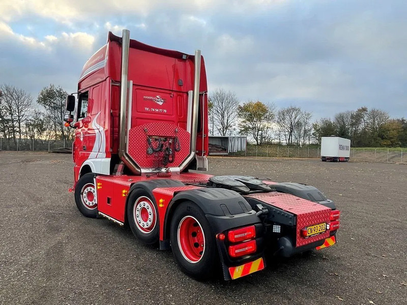 DAF XF 530 Twensteer Special interior. Full Air suspension Hydr. system - Камион влекач: слика 5 DAF XF 530 Twensteer Special interior. Full Air suspension Hydr. system - Камион влекач: слика 5