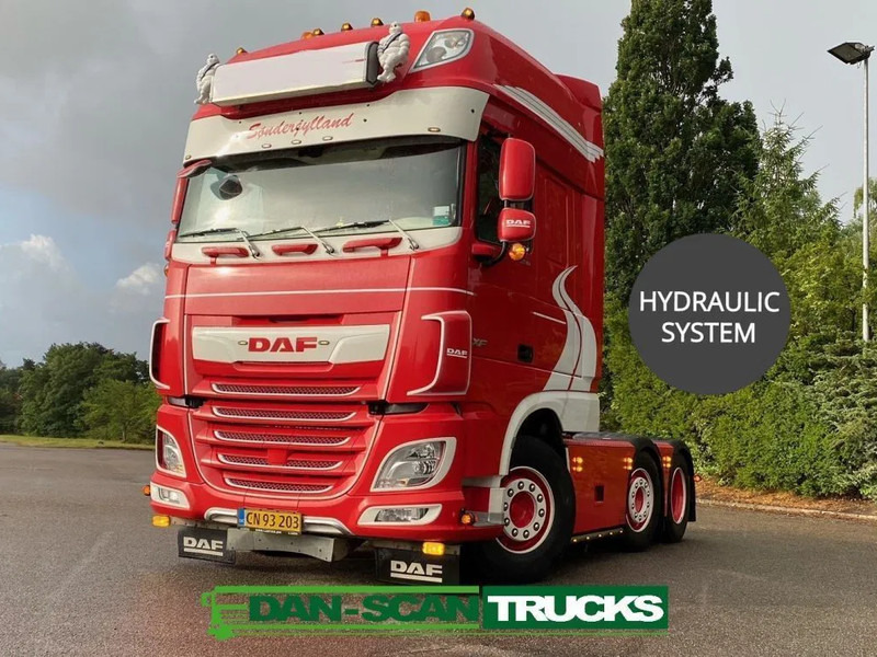 Камион влекач DAF XF 530 Twensteer Special interior. Full Air suspension Hydr. system: слика 13