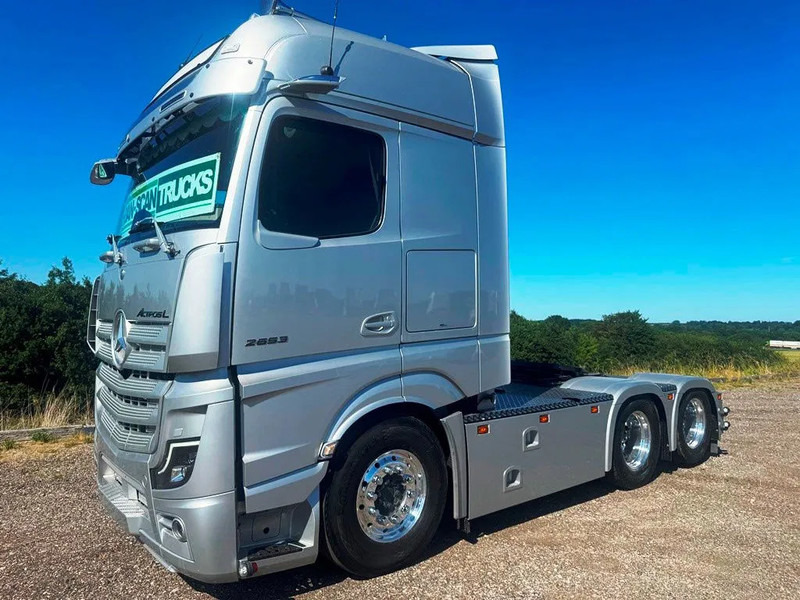 Mercedes-Benz Actros 2653 Special Interior. 6x2 3250mm weelbase. Air / Air suspension. hydr. syatem. Invertor. Micro wave. - Камион влекач: слика 3 Mercedes-Benz Actros 2653 Special Interior. 6x2 3250mm weelbase. Air / Air suspension. hydr. syatem. Invertor. Micro wave. - Камион влекач: слика 3