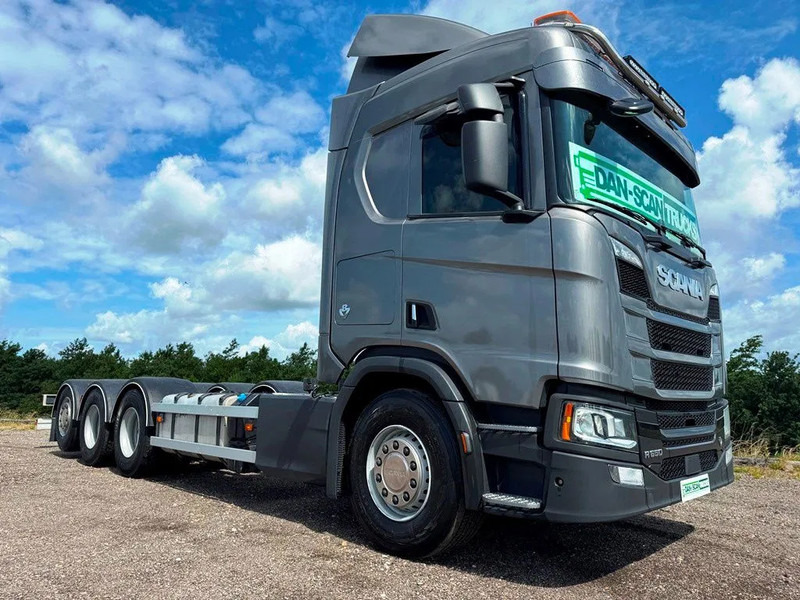 Scania R650 V8 NGS Steel / Air suspension. 4550mm weelbase. - Камион со кабинска шасија: слика 4 Scania R650 V8 NGS Steel / Air suspension. 4550mm weelbase. - Камион со кабинска шасија: слика 4