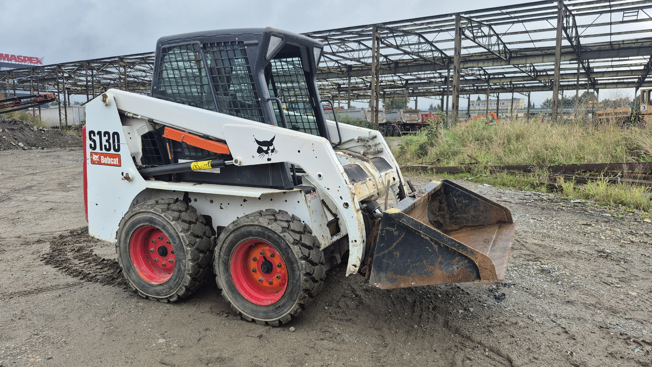 BOBCAT S130 - Компактен натоварувач: слика 5 BOBCAT S130 - Компактен натоварувач: слика 5
