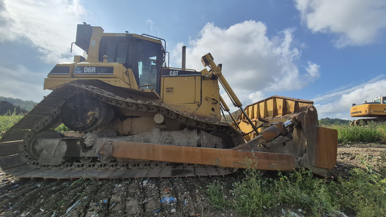Булдожер CATERPILLAR D6R II DS LGP: слика 7