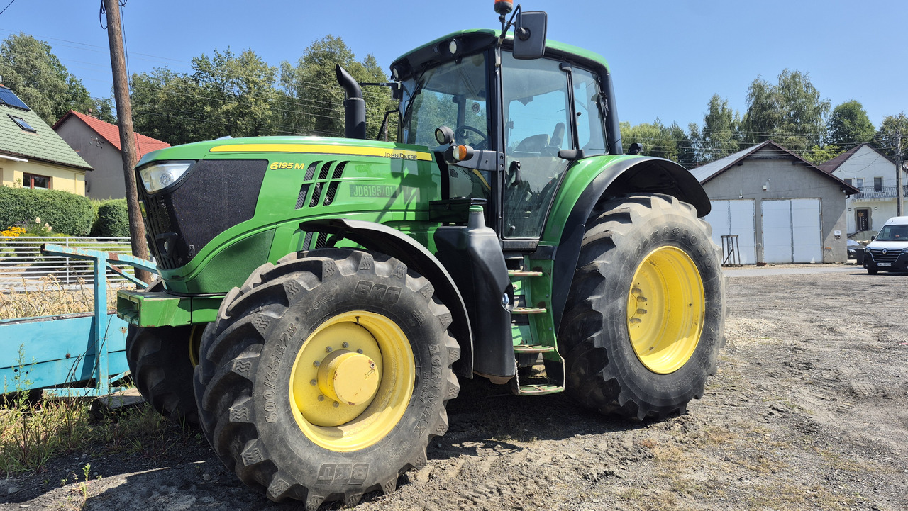 JOHN DEERE 6195M - Трактор: слика 2 JOHN DEERE 6195M - Трактор: слика 2