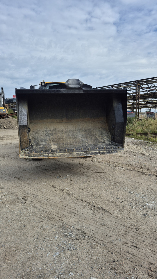 VOLVO L45H - Натоварувач на тркала: слика 4 VOLVO L45H - Натоварувач на тркала: слика 4