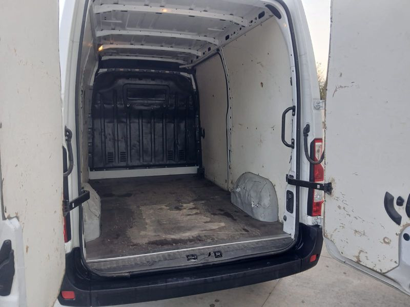 Renault Master Furgone red edition 2021 - Товарно комбе: слика 4 Renault Master Furgone red edition 2021 - Товарно комбе: слика 4