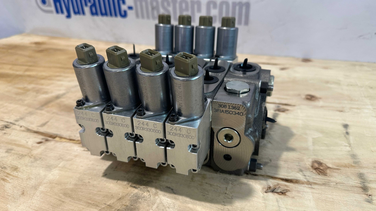 Set Scanreco G4 with Walvoil DPX050 Rayco, Bobcat, Carlton - Брусилка за трупци: слика 5 Set Scanreco G4 with Walvoil DPX050 Rayco, Bobcat, Carlton - Брусилка за трупци: слика 5