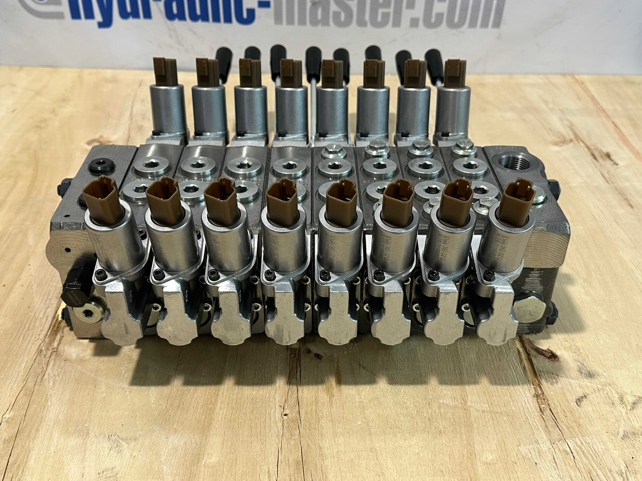 Valve Walvoil DPX100 MKG, Palfinger, Fassi, Hiab - Шумска приколка: слика 2 Valve Walvoil DPX100 MKG, Palfinger, Fassi, Hiab - Шумска приколка: слика 2