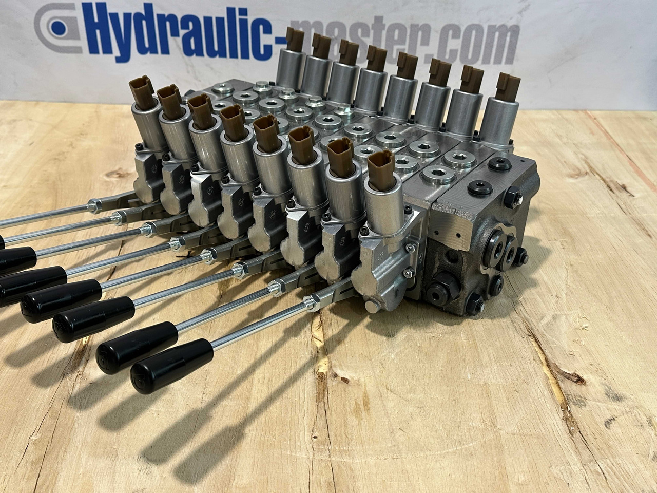 Valve Walvoil DPX100 MKG, Palfinger, Fassi, Hiab - Шумска приколка: слика 3 Valve Walvoil DPX100 MKG, Palfinger, Fassi, Hiab - Шумска приколка: слика 3