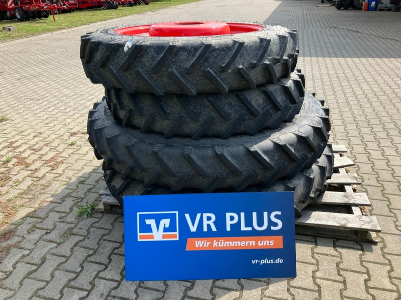 BKT 300/95R52 // 270/95R38 SPUR 1,50M - Гума: слика 1 BKT 300/95R52 // 270/95R38 SPUR 1,50M - Гума: слика 1