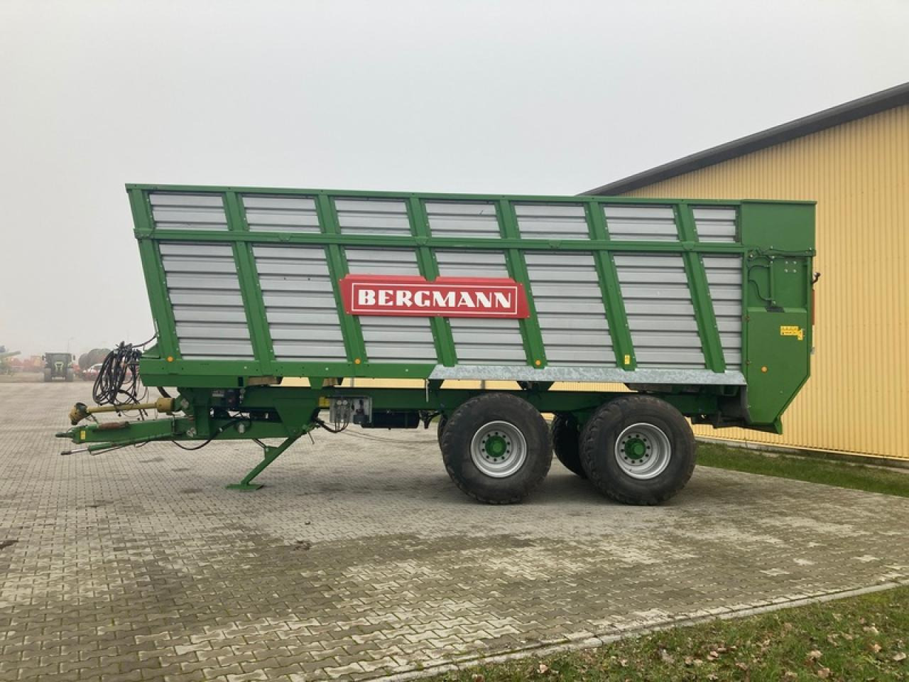 Bergmann HTW45 - Земјоделска приколка за истурање/ Истурач: слика 2 Bergmann HTW45 - Земјоделска приколка за истурање/ Истурач: слика 2