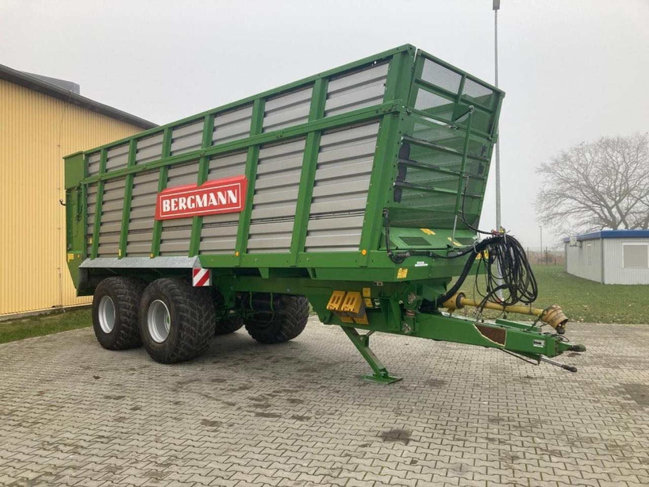 Bergmann HTW45 - Земјоделска приколка за истурање/ Истурач: слика 4 Bergmann HTW45 - Земјоделска приколка за истурање/ Истурач: слика 4