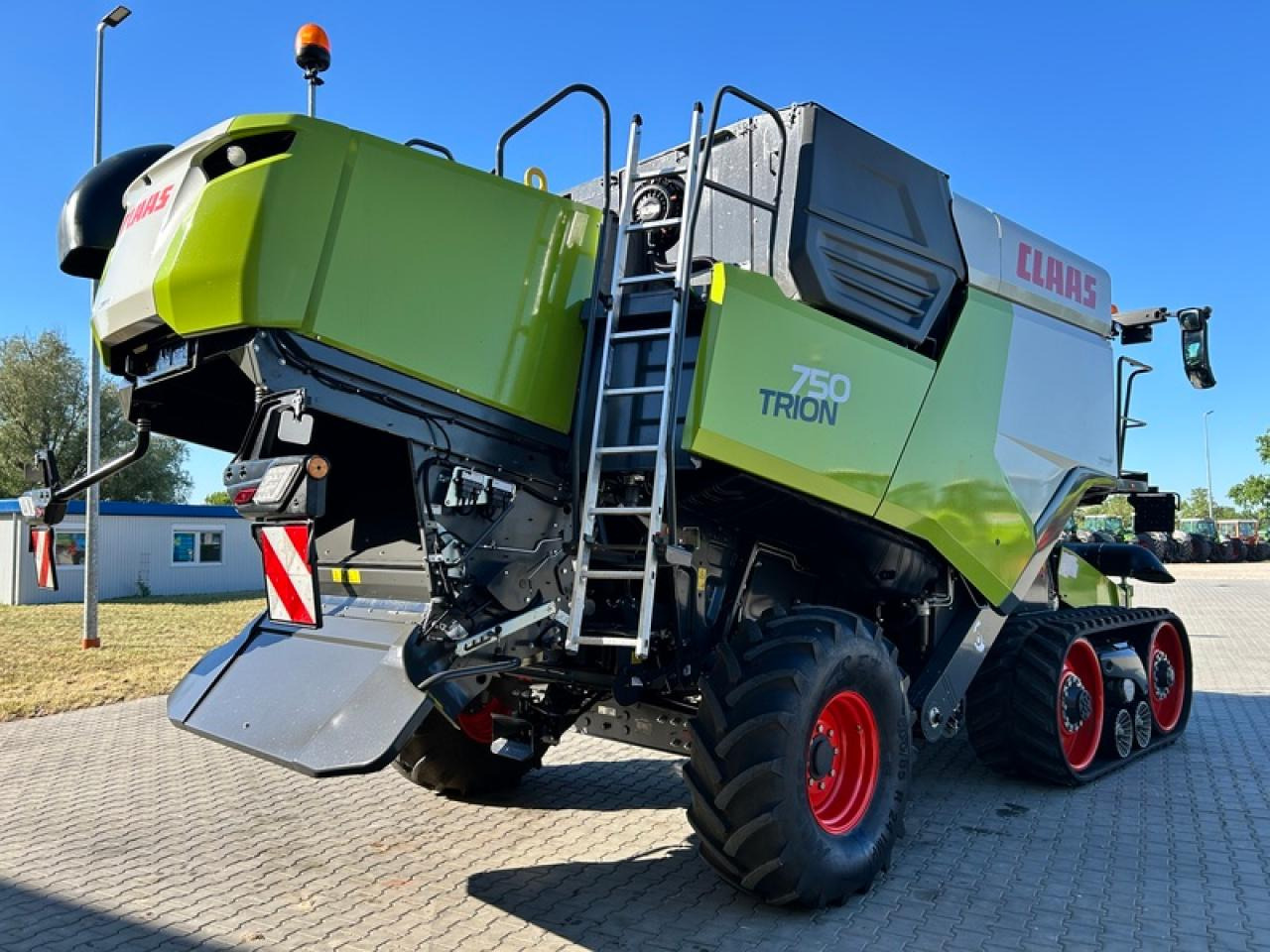 CLAAS TRION 750 TT APS HYBRID - Комбајн: слика 3 CLAAS TRION 750 TT APS HYBRID - Комбајн: слика 3
