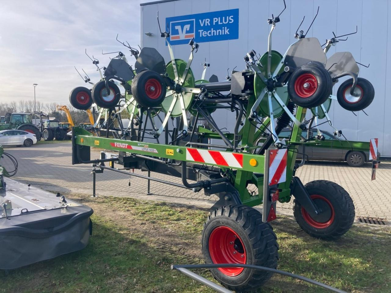 Fendt LOTUS 1020 T - Превртувач и гребло: слика 3 Fendt LOTUS 1020 T - Превртувач и гребло: слика 3