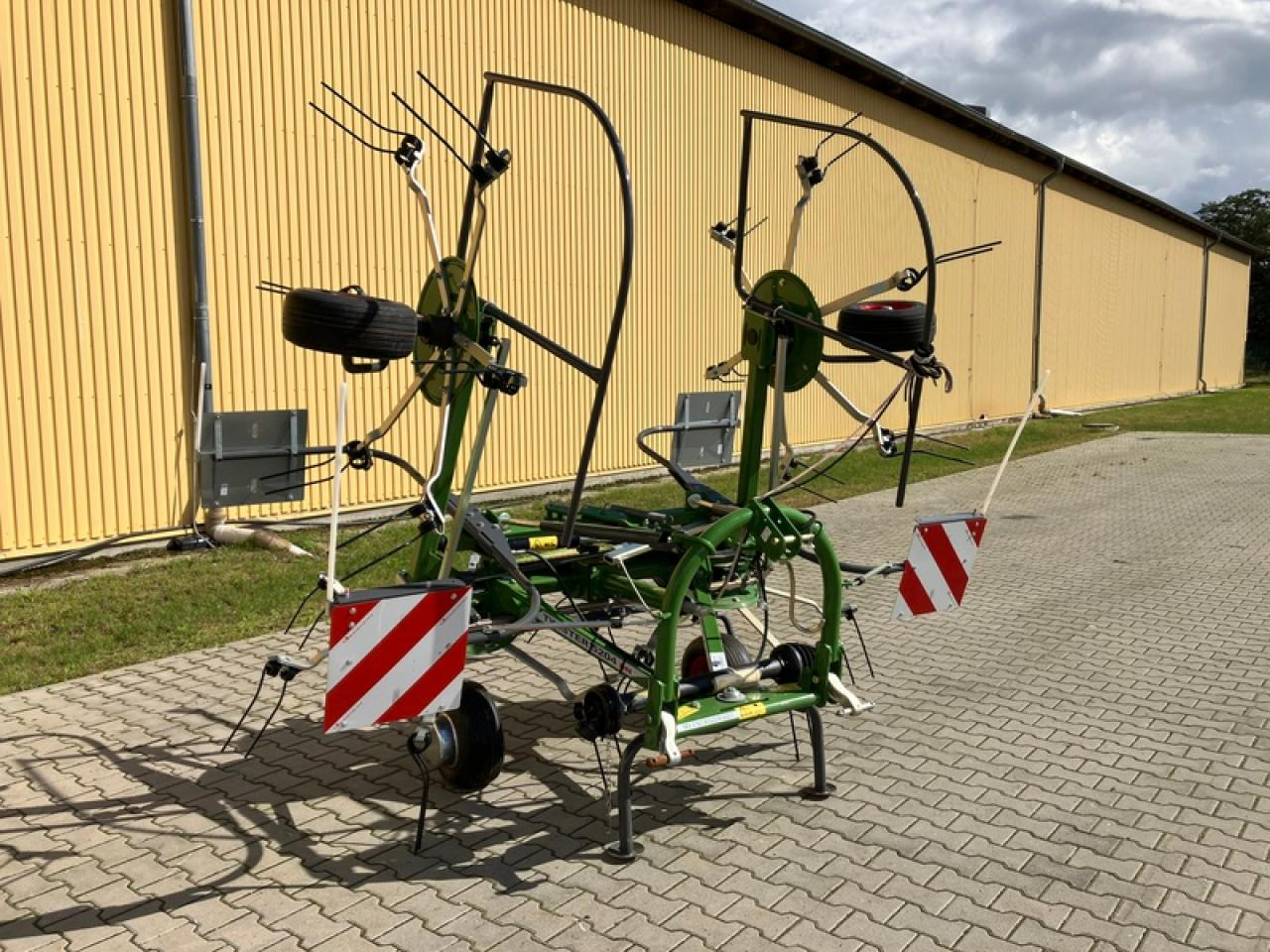 Fendt TWISTER 5204 AKTION - Превртувач и гребло: слика 4 Fendt TWISTER 5204 AKTION - Превртувач и гребло: слика 4