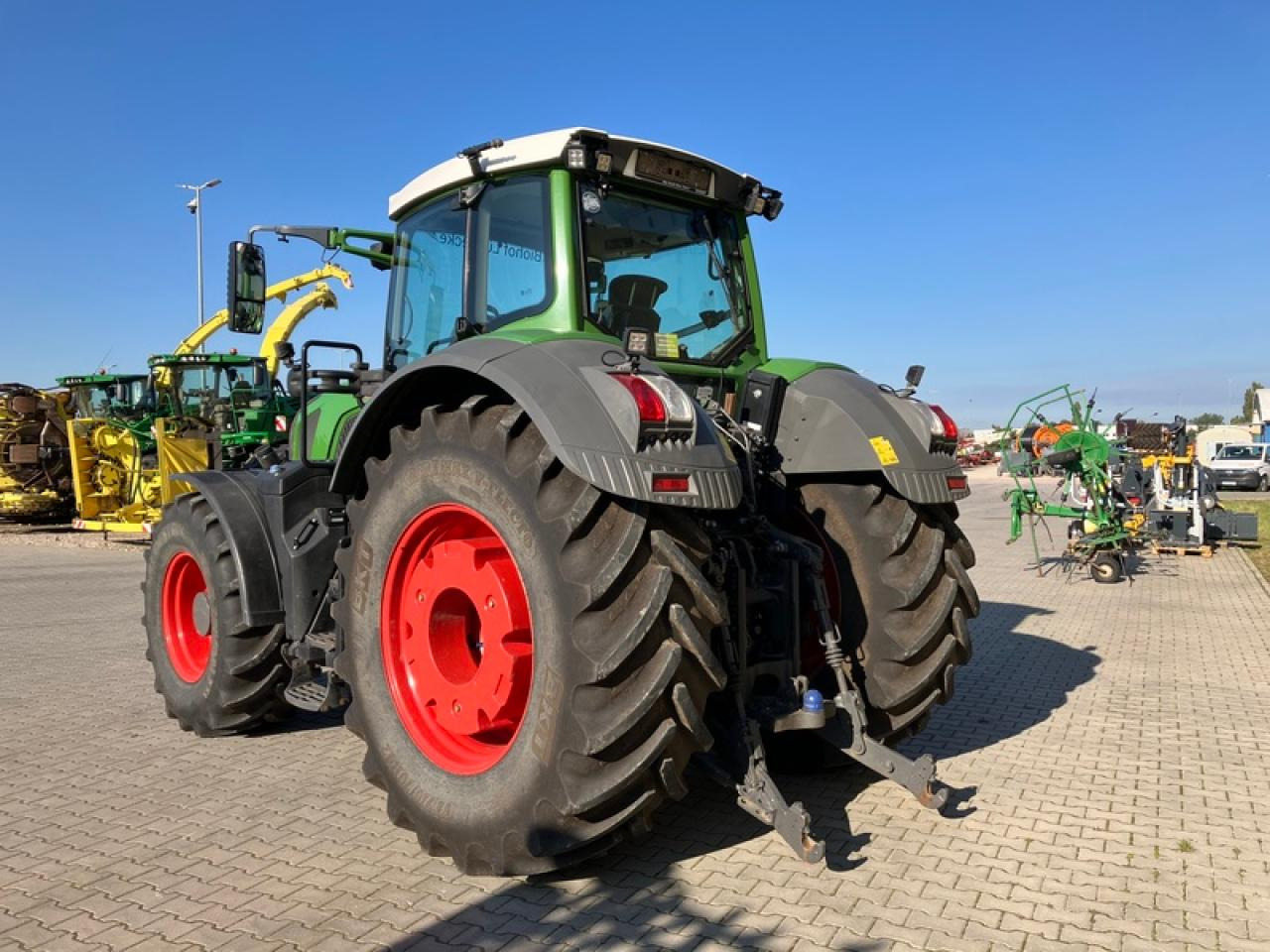 Fendt VARIO 828 S4 // RTK // VARIO GRIP - Трактор: слика 3 Fendt VARIO 828 S4 // RTK // VARIO GRIP - Трактор: слика 3