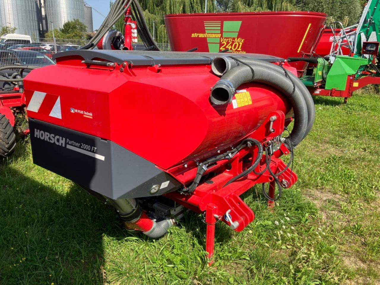Horsch PARTNER 2000 FRONTTANK - Распрскувач на вештачко ѓубриво: слика 5 Horsch PARTNER 2000 FRONTTANK - Распрскувач на вештачко ѓубриво: слика 5