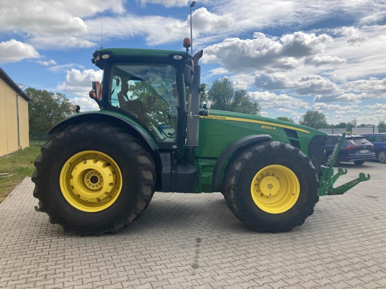 John Deere 8320 R AUTOPOWER - Трактор: слика 4 John Deere 8320 R AUTOPOWER - Трактор: слика 4