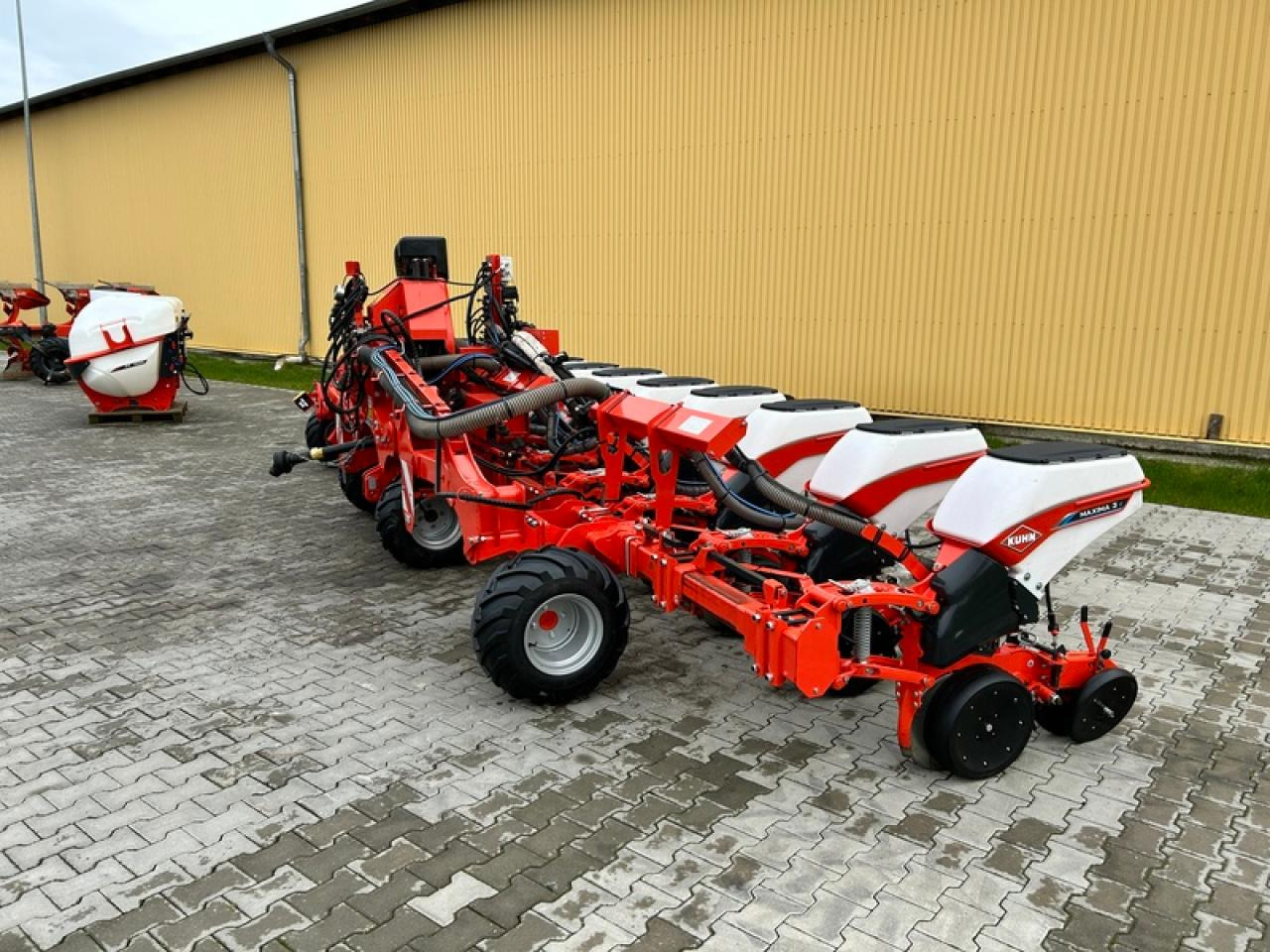 Kuhn MAXIMA 3RXLE - Прецизна машина за сеење: слика 3 Kuhn MAXIMA 3RXLE - Прецизна машина за сеење: слика 3