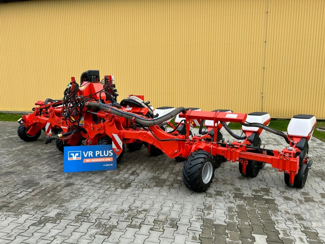 Kuhn MAXIMA 3RXLE - Прецизна машина за сеење: слика 1 Kuhn MAXIMA 3RXLE - Прецизна машина за сеење: слика 1