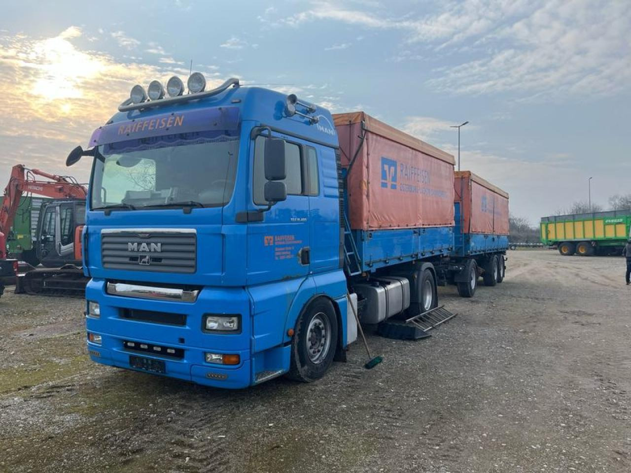 MAN TGA 18.400 4X2 LL PLANE - Камион со платформа: слика 1 MAN TGA 18.400 4X2 LL PLANE - Камион со платформа: слика 1