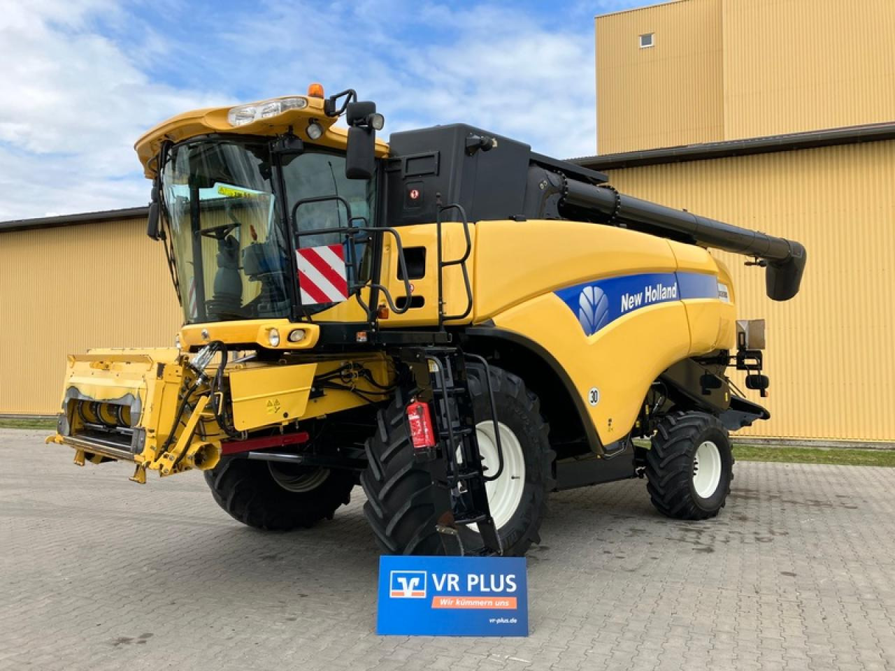 New Holland CX 8080 - Комбајн: слика 1 New Holland CX 8080 - Комбајн: слика 1