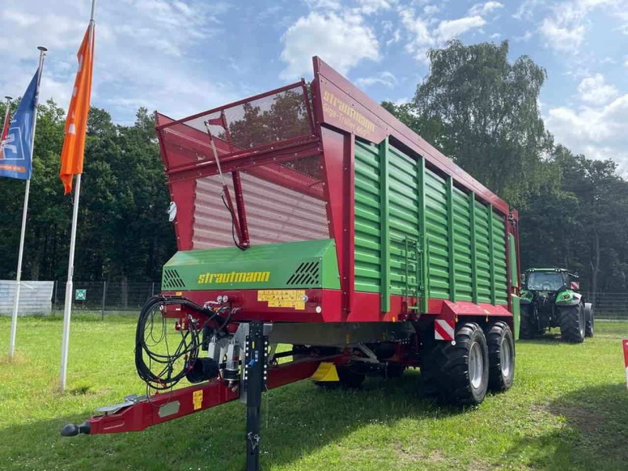 Strautmann GIGA 460 DOAKTION - Земјоделска приколка за истурање/ Истурач: слика 1 Strautmann GIGA 460 DOAKTION - Земјоделска приколка за истурање/ Истурач: слика 1