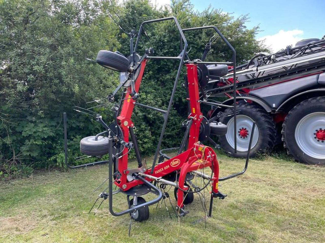 Vicon FANEX 604 AKTION - Превртувач и гребло: слика 4 Vicon FANEX 604 AKTION - Превртувач и гребло: слика 4
