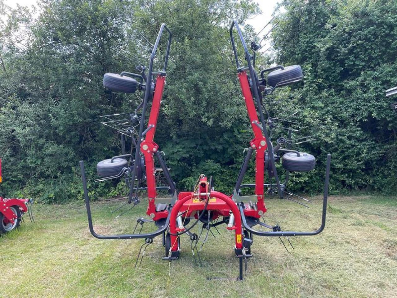 Vicon FANEX 604 AKTION - Превртувач и гребло: слика 5 Vicon FANEX 604 AKTION - Превртувач и гребло: слика 5