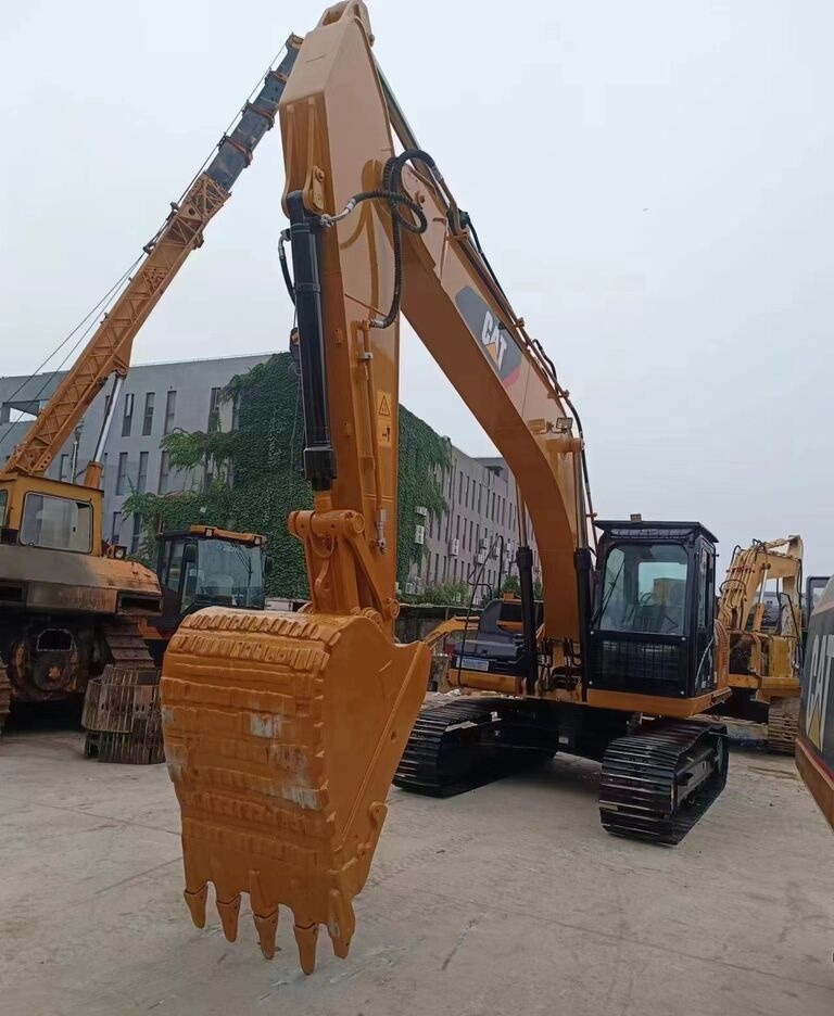 Caterpillar 320D - Багер на тркала: слика 3 Caterpillar 320D - Багер на тркала: слика 3