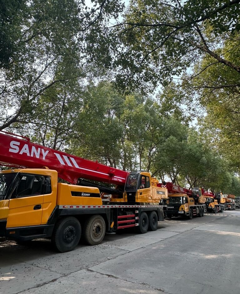 Sany STC250 STC500 STC800 25 50 80 100 truck crane for sale - Мобилен кран: слика 1 Sany STC250 STC500 STC800 25 50 80 100 truck crane for sale - Мобилен кран: слика 1
