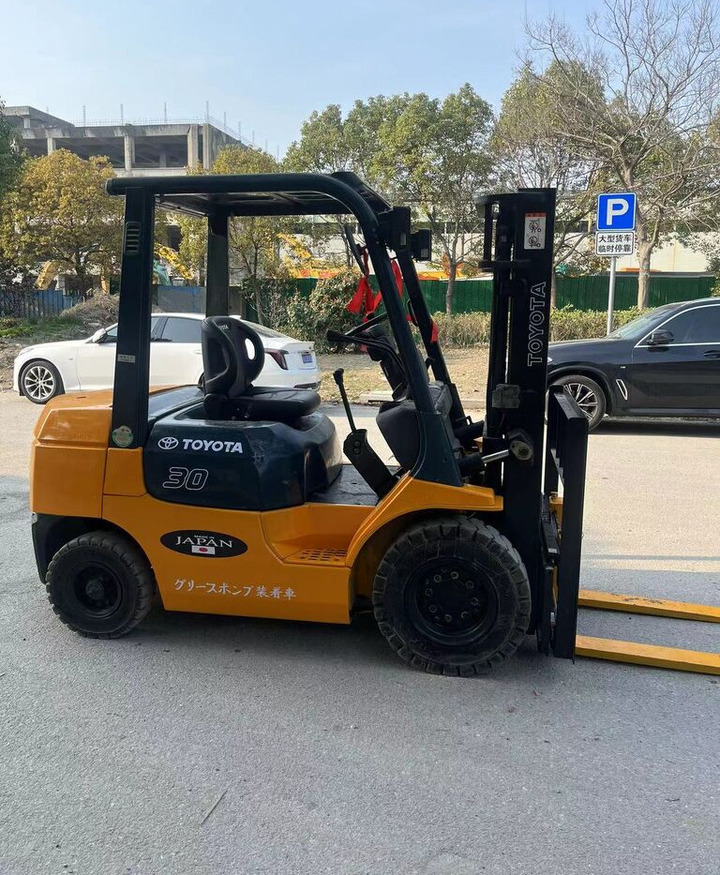 Toyota 7FD30 - Дизел вилушкар: слика 5 Toyota 7FD30 - Дизел вилушкар: слика 5