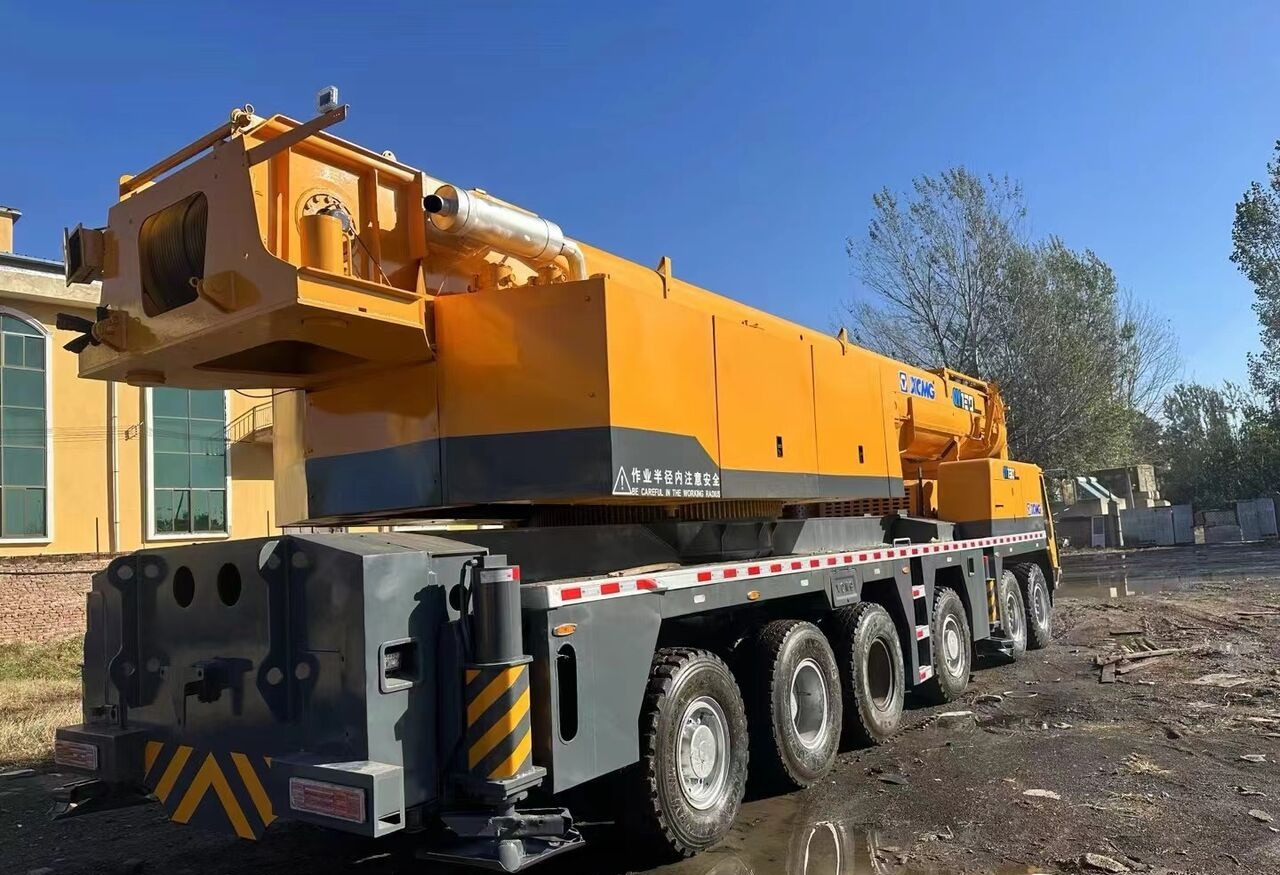 XCMG - Мобилен кран: слика 2 XCMG - Мобилен кран: слика 2