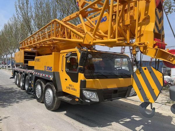 XCMG QY100K QY100K-II QY90K 100T 100ton 90 80 70 50 - Мобилен кран: слика 2 XCMG QY100K QY100K-II QY90K 100T 100ton 90 80 70 50 - Мобилен кран: слика 2