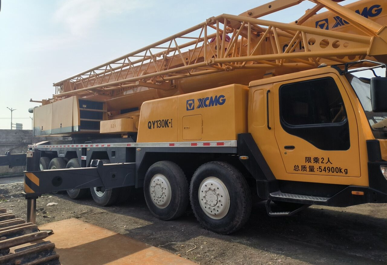 XCMG QY130K-1 - Мобилен кран: слика 1 XCMG QY130K-1 - Мобилен кран: слика 1