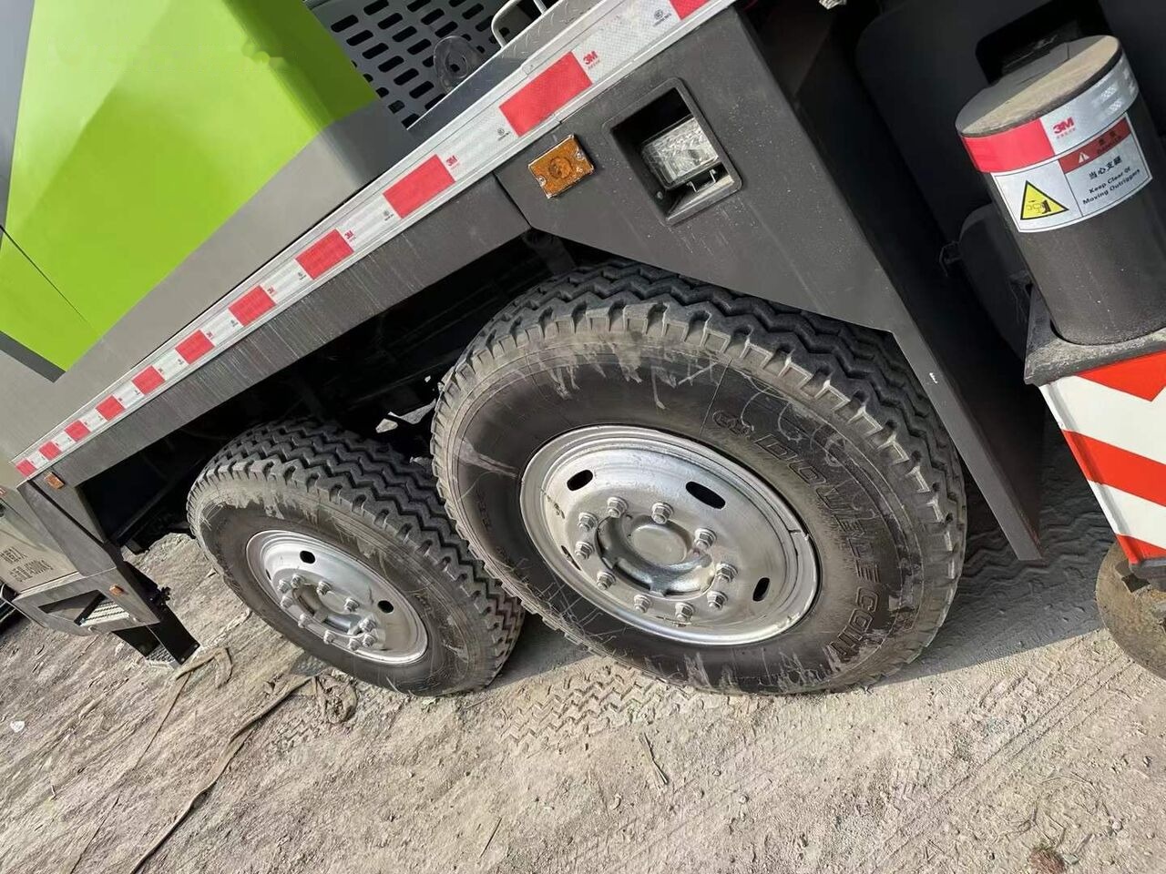 Zoomlion Chinese brand used Zoomlion ZTC500V ZTC700V ZTC900V 50 ton 70 to - Мобилен кран: слика 5 Zoomlion Chinese brand used Zoomlion ZTC500V ZTC700V ZTC900V 50 ton 70 to - Мобилен кран: слика 5