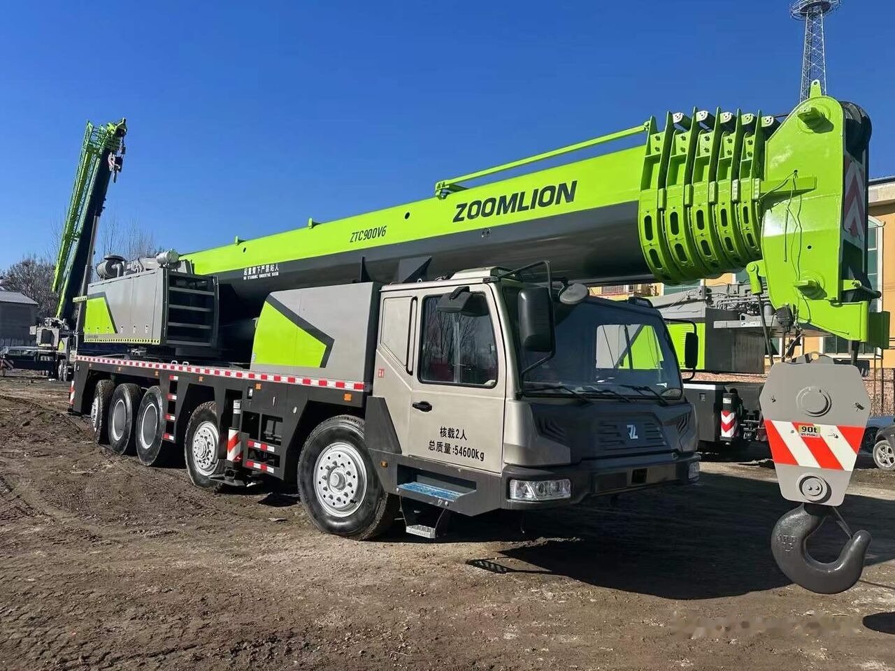 Zoomlion ZTC900V 90T 90ton 80ton 100ton - Мобилен кран: слика 1 Zoomlion ZTC900V 90T 90ton 80ton 100ton - Мобилен кран: слика 1