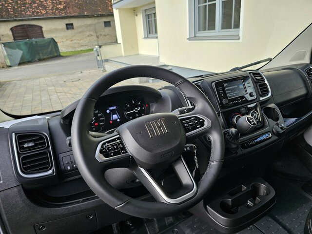 FIAT Ducato 35 L3H2 MAXI 13m³ 180 teilverglast... - Товарно комбе: слика 4 FIAT Ducato 35 L3H2 MAXI 13m³ 180 teilverglast... - Товарно комбе: слика 4