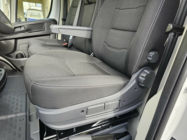 FIAT Ducato 35 L3H2 MAXI 13m³ 180 teilverglast... - Товарно комбе: слика 2 FIAT Ducato 35 L3H2 MAXI 13m³ 180 teilverglast... - Товарно комбе: слика 2