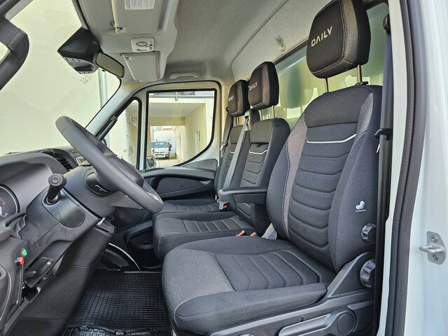 IVECO Daily 35S18 3.0 Koffer LBW Bär ACC LED sofort! - Комбе фургон: слика 2 IVECO Daily 35S18 3.0 Koffer LBW Bär ACC LED sofort! - Комбе фургон: слика 2