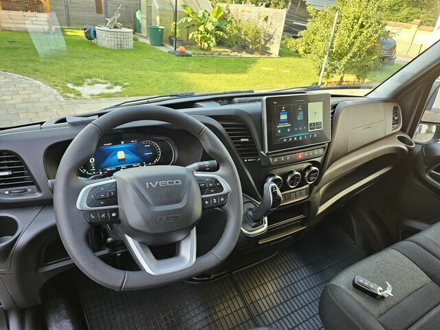 IVECO Daily 35S18HA8V DOKA Hi-Matic 12m³ 2xSchiebetür - Товарно комбе, Комби со двојна кабина: слика 5 IVECO Daily 35S18HA8V DOKA Hi-Matic 12m³ 2xSchiebetür - Товарно комбе, Комби со двојна кабина: слика 5