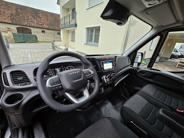 IVECO Daily 35S18HA8V Hi-Matic 16m³ XL LED ACC - Товарно комбе: слика 4 IVECO Daily 35S18HA8V Hi-Matic 16m³ XL LED ACC - Товарно комбе: слика 4
