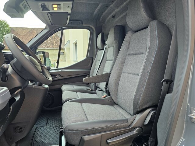 Нов Товарно комбе RENAULT Master L3H2 170 Neues Modell 10'' Navi Kamera: слика 40