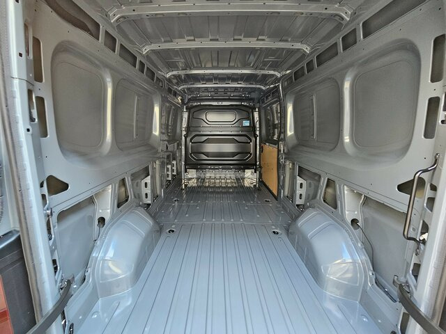 Нов Товарно комбе RENAULT Master L3H2 170 Neues Modell 10'' Navi Kamera: слика 26