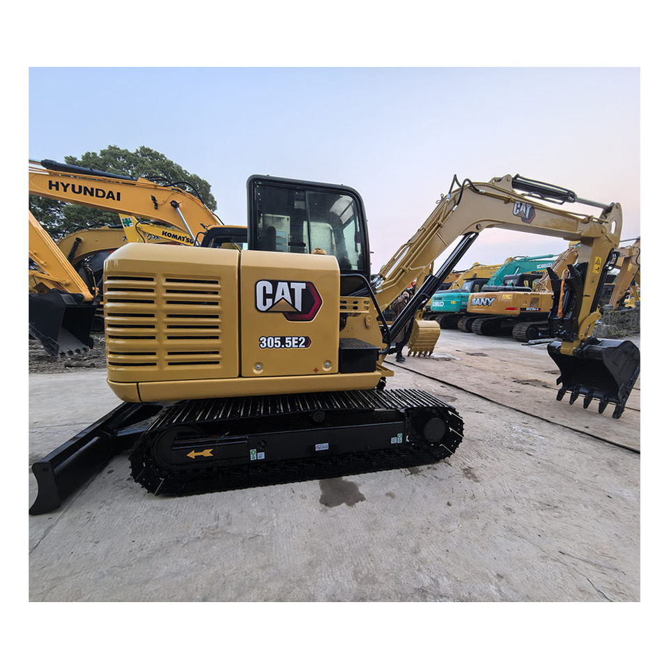 CAT 305.5E2 Excavator - Мини багер: слика 1 CAT 305.5E2 Excavator - Мини багер: слика 1