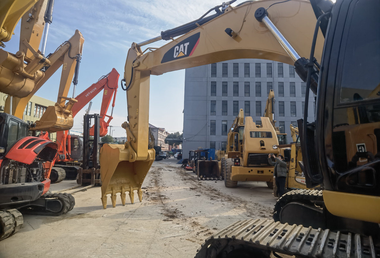 CAT 330D2L Excavator - Багер гасеничар: слика 4 CAT 330D2L Excavator - Багер гасеничар: слика 4