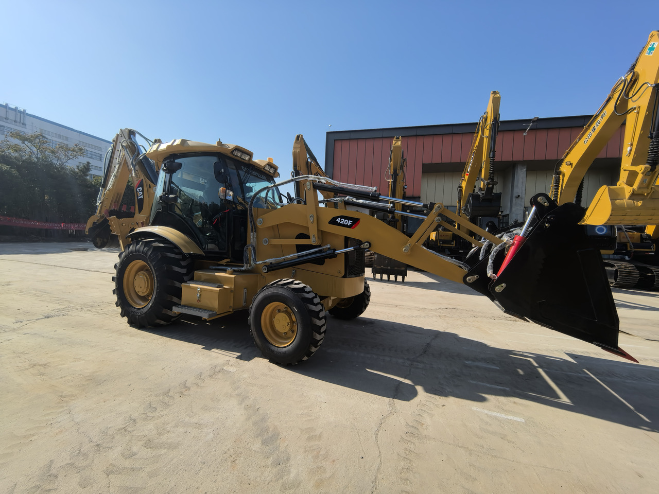 CAT 420F Backhoe Loader - Ровокопач: слика 3 CAT 420F Backhoe Loader - Ровокопач: слика 3
