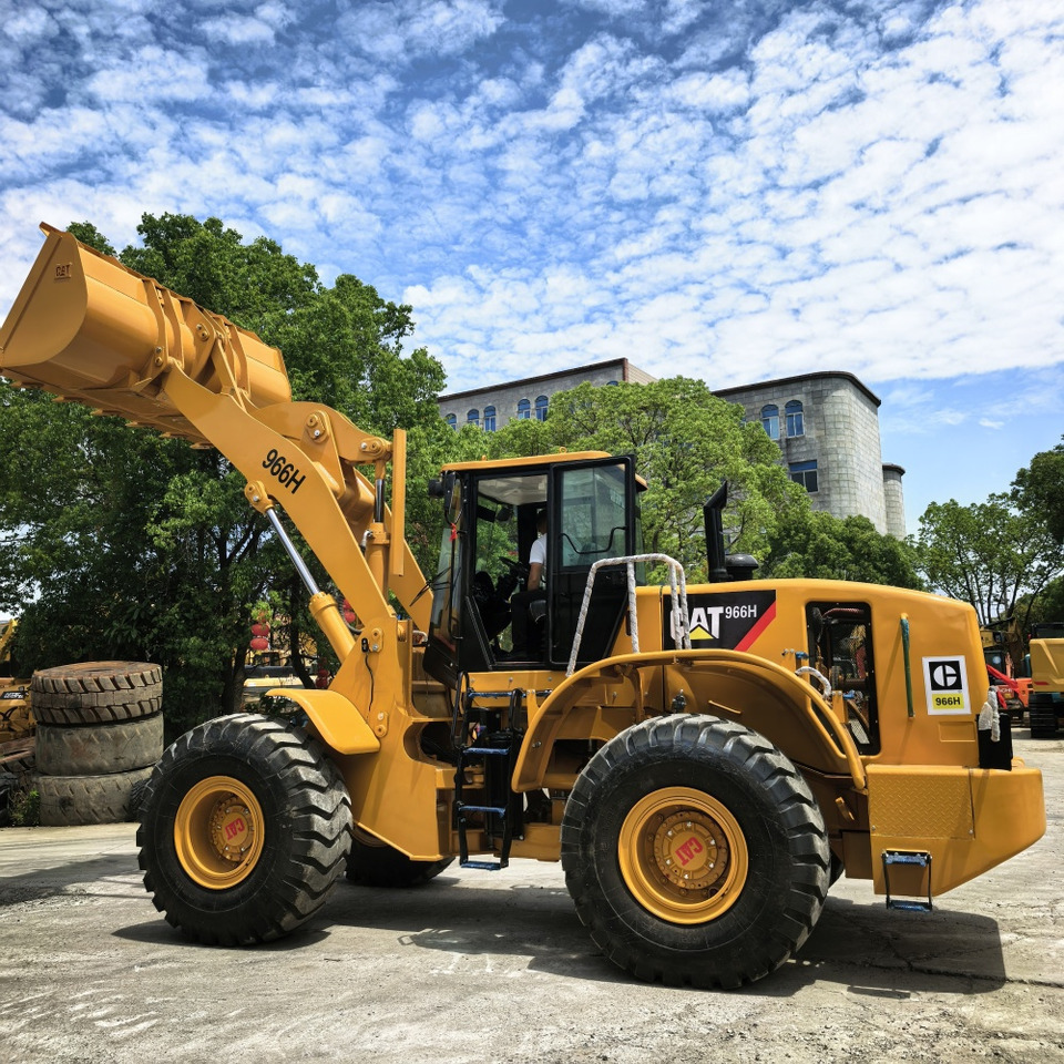 CAT 966H - Натоварувач на тркала: слика 1 CAT 966H - Натоварувач на тркала: слика 1