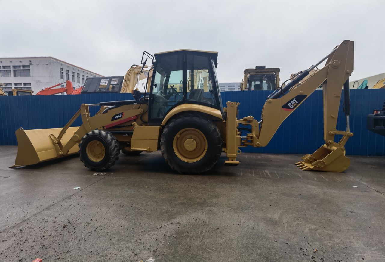 Cat 420F backhoe loader - Ровокопач: слика 2 Cat 420F backhoe loader - Ровокопач: слика 2