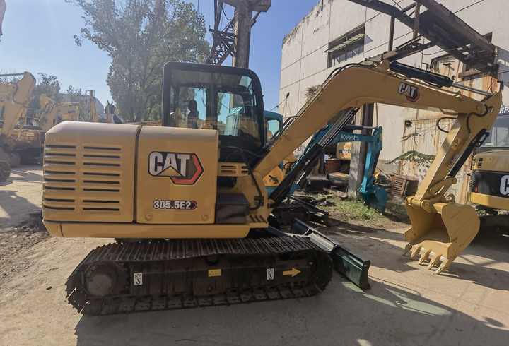 Caterpillar second hand excavator 305.5E2 digger excavator caterpillar 305.5E2 small excavator for sale - Багер гасеничар: слика 4 Caterpillar second hand excavator 305.5E2 digger excavator caterpillar 305.5E2 small excavator for sale - Багер гасеничар: слика 4
