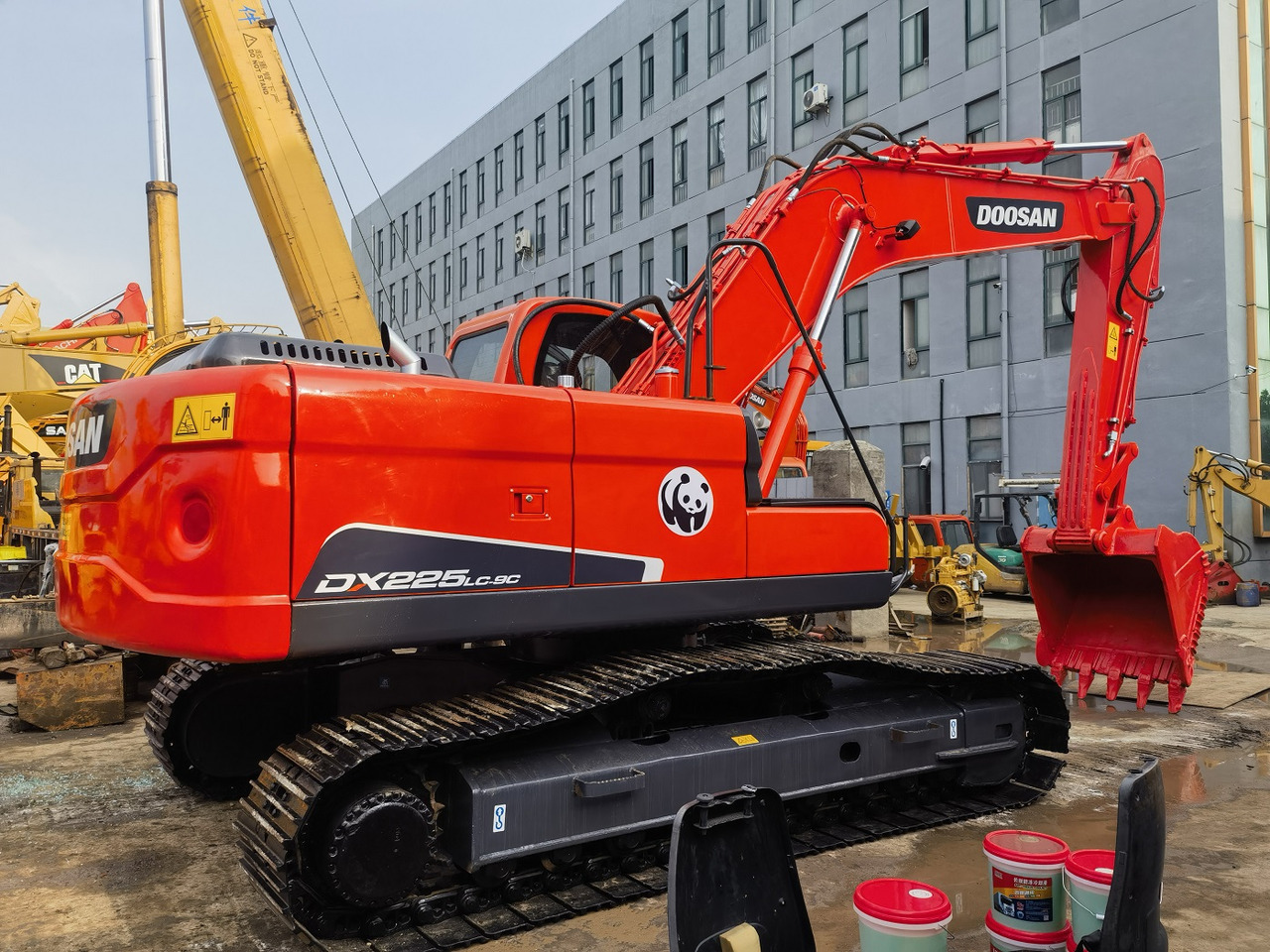 DOOSAN Doosan DX225LC Crawler excavator - Багер гасеничар: слика 4 DOOSAN Doosan DX225LC Crawler excavator - Багер гасеничар: слика 4